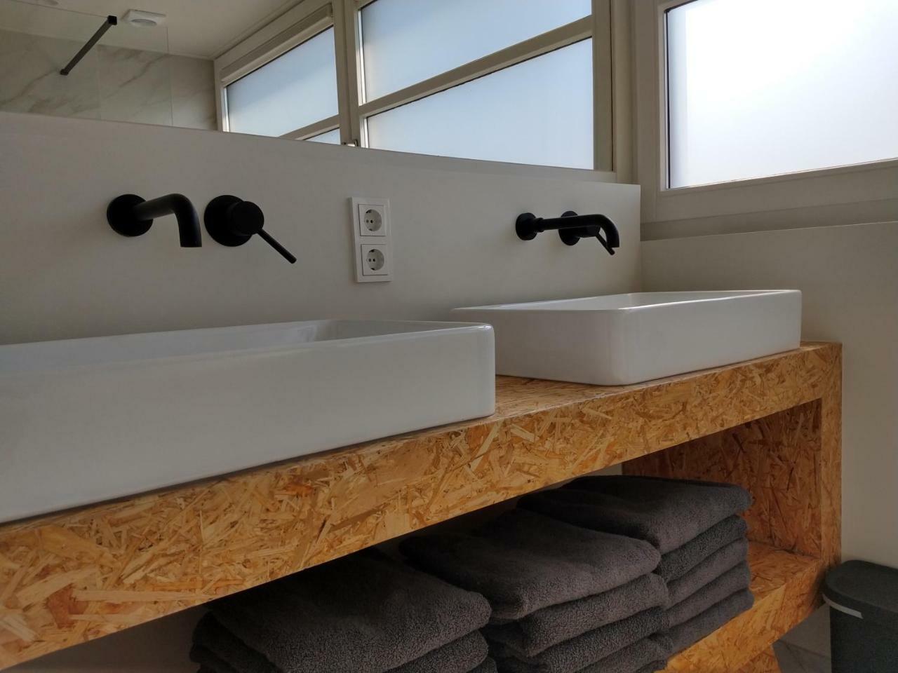 Vikinghuis Bed By The Sea เวชต์คาเปลเล ภายนอก รูปภาพ